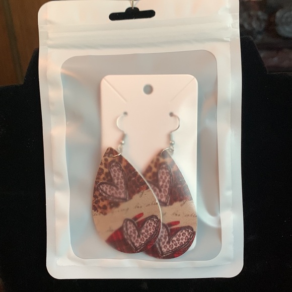 T&M Treasures Leopard & Plaid Teardrop Love Dangle Earrings, NEW - Picture 5 of 5